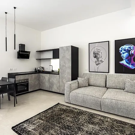 Nostos & Bed & Breakfast